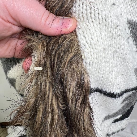 Faux Fur Sweater Vest M Reversible White Gray Tribal Aztec Southwestern Brown Us - Picture 10 of 12